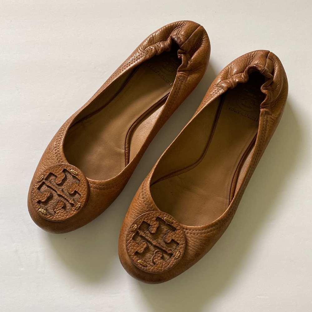 TORY BURCH brown leather flats